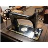 Image 4 : vintage singer sewing machine with cast base