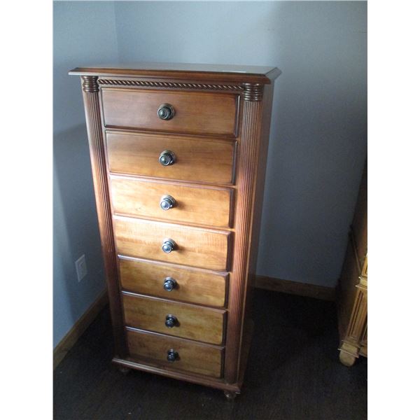 Durham 7 Drawer Dresser (24 x 17 x 53")