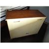 Image 5 : Durham 4 Drawer Small Dresser (36 x 17 x 31)