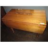Image 7 : Drop Leaf Table (22 x 42" Closed - 48 x 42" Open)