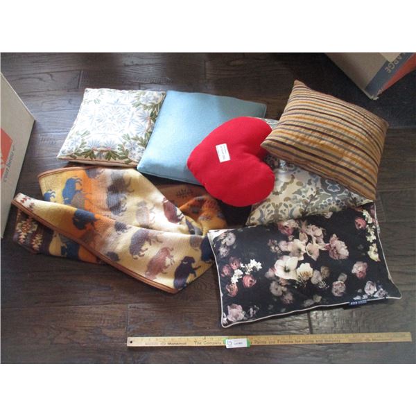 Buffalo Blanket, Misc. Pillows