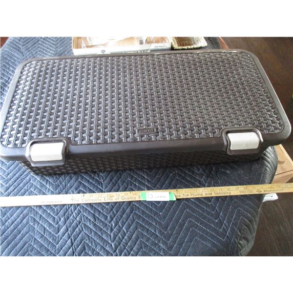 Storage Container with Mat - Bodnarus Auctioneering