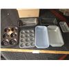 Image 1 : Cupcake Trays, Loaf Pans