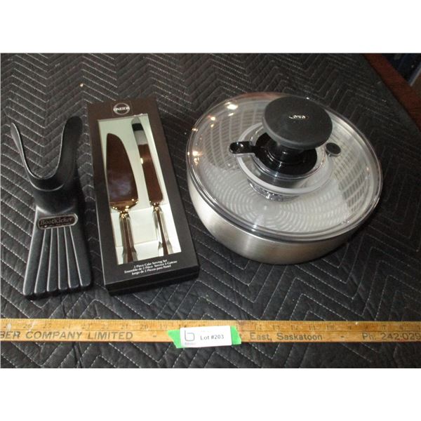 Cake Serving Set, Boot Kicker, Salad Spinner