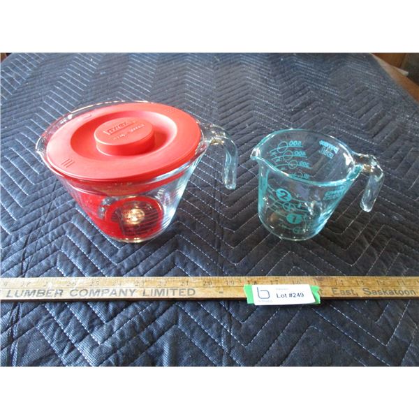Pyrex Measuring Cups