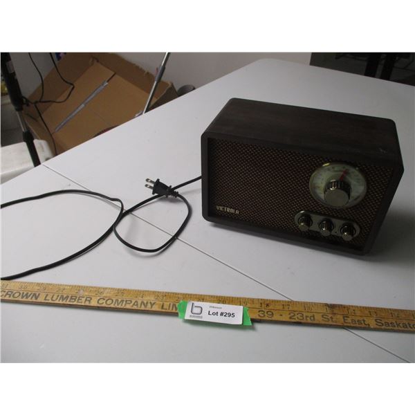 Victrola AM/FM Radio