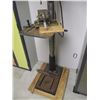 Image 3 : Delta 14 Drill Press on Stand with Vice