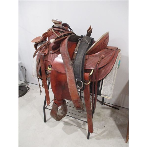 Billy Cook Saddle with Stand & Blankets