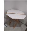 Image 1 : Folding Octagon Table (33 x 33")