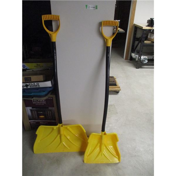 2 Snow Shovels