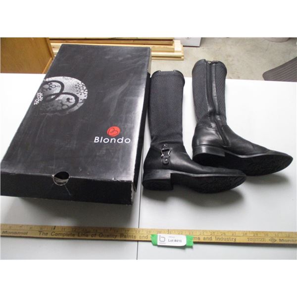 Blonde Boots (Size 8)