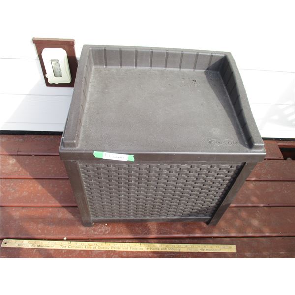 Suncast Plastic Storage Container (21" Long)