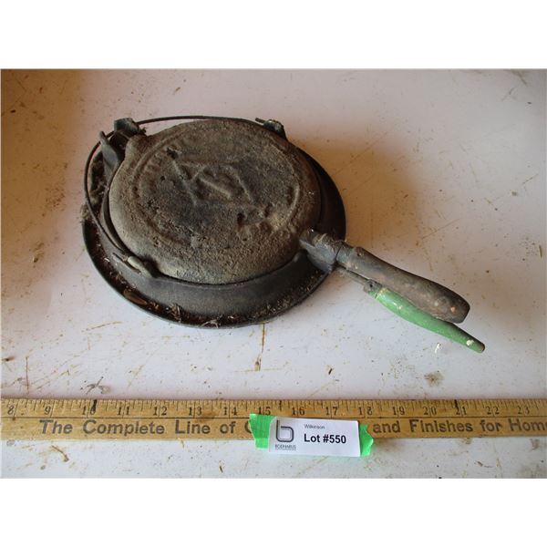 Vintage Cast Iron Waffle Iron