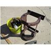 Image 3 : Horse Shoe Stand with Horse Shoes