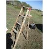 Image 1 : Wooden Ladder