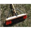 Image 2 : Push Broom