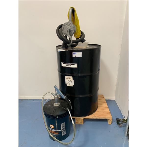 50 GAL BARREL (1/2 FULL HYDRAULIC OIL) W/MANUAL PUMP & 5 GAL BUCKET (1/2 FULL GEAR LUBRICANT)