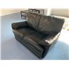 Image 1 : BLACK LEATHER LOVESEAT