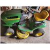 Image 3 : JD 125 Riding Mower, 388 hrs, 42" hydro, SN. GX0125A052069 (running)