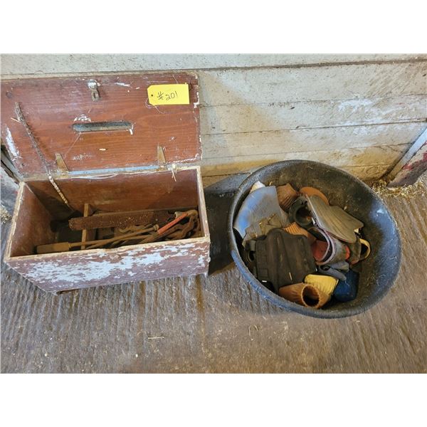 Box of Farrier tools & pads