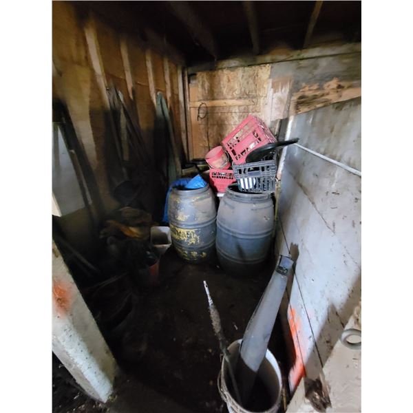 Contents of the room