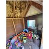 Image 7 : Playhouse c/w contents (Roof has damage)