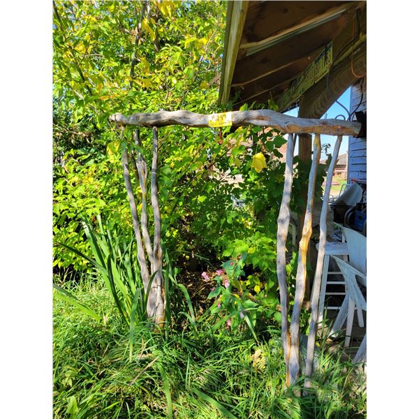 Homemade Arbour & qty of Alabama license plates