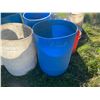 Image 3 : Barrels, tub, chairs