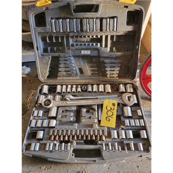 Partial socket set