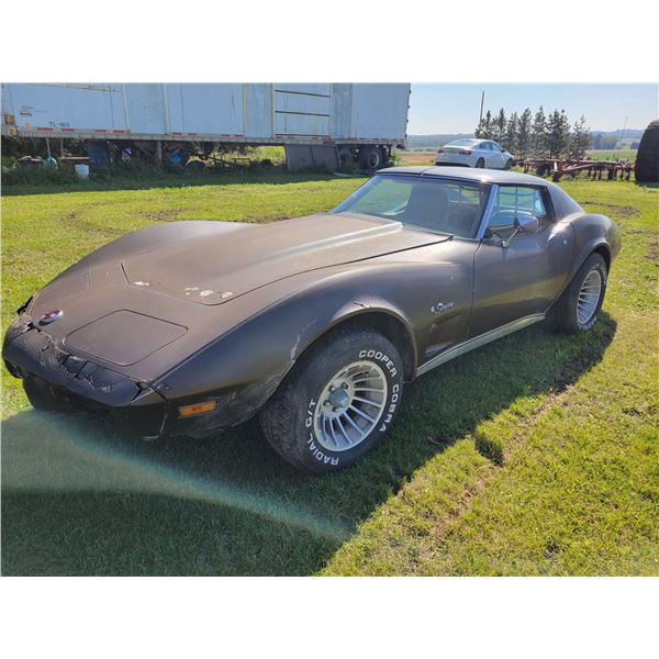 1976 Corvette SN. 1Z37L6S427734, has key, parts inside, Not running at the moment but was told that 