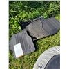 Image 4 : Small trampoline & Ford F150 floor matts