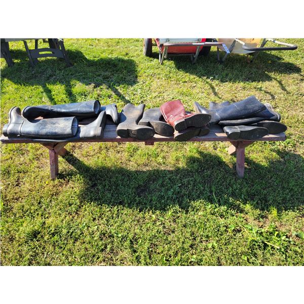 6 pairs of boots (Ladies)