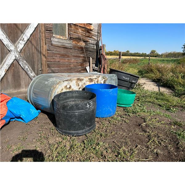 Stock tank, 3 1/2 barrels & black stock tank