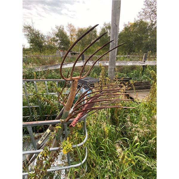 Tank cage & 4- forks