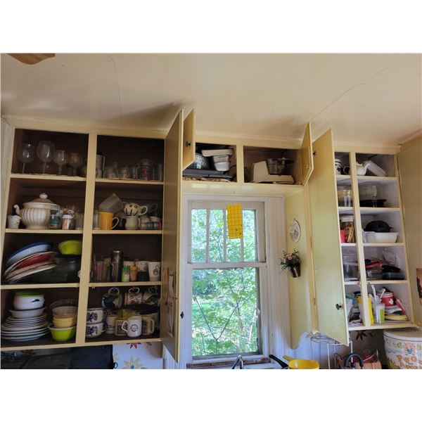 Contents in kitchen cupboard and countertop (Excluding Lot #475)