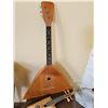Image 2 : Russian Balalaika, 4-string ukulele & stool