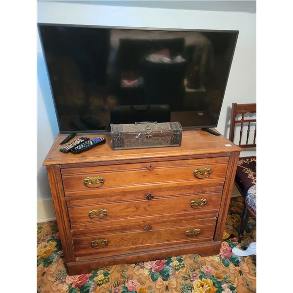 3 Drawer dresser c/w contents & TV