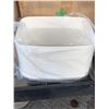 Image 2 : CASE LOT -EP- SRT58C 58 Oz Compostable Lined Rectangular Fibre Container 300pc