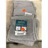 Image 2 : Lot of 4 Bath Towels And 4 WashCloths