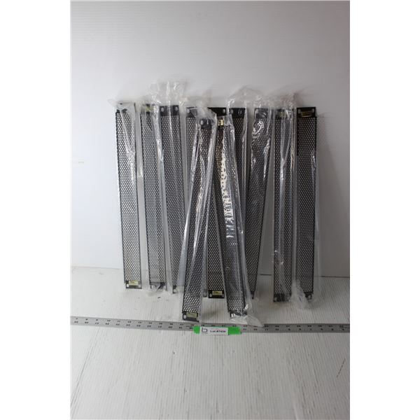 (11) Wire Mesh Vent Panels