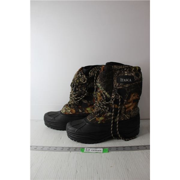 Pair of Men's Camouflage Boots - Size 11