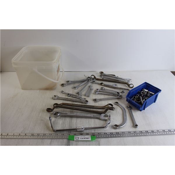 (20+) Wrenches, (10+) Sockets