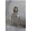 Image 4 : Genie Miniature Kerosene Lamp, (2) Miniature Bottles