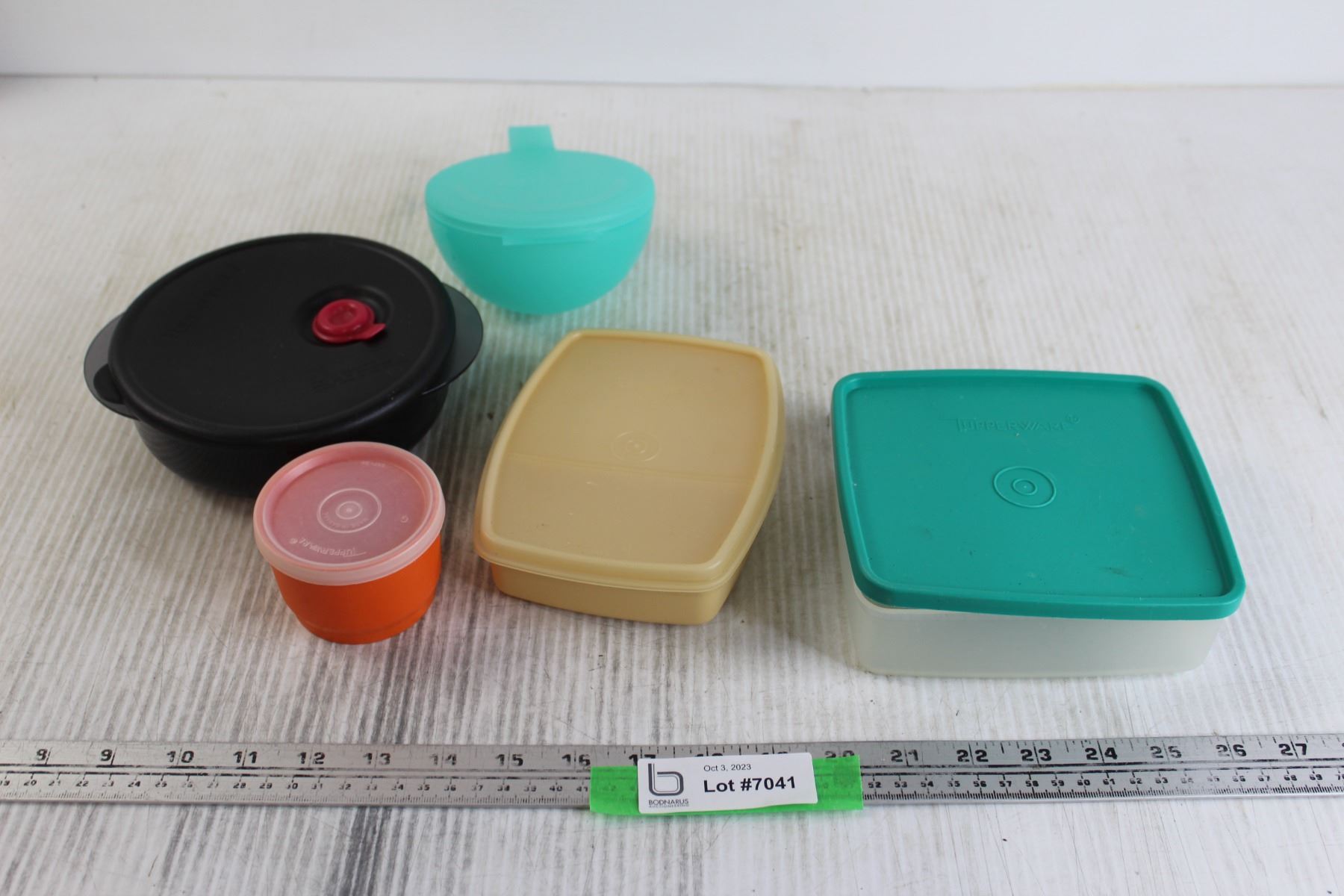 (5) Tupperware Containers
