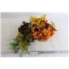 Image 1 : Assorted Silk Flowers and Nature Pieces