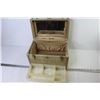Image 3 : Vintage Samsonite Make-Up Carry Case