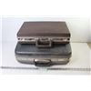Image 1 : McBrine Locking Case - Samsonite Locking Suitcase (no keys)