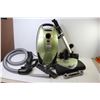 Image 5 : Riccar Pristine Vacuum w/Attachments (Works)