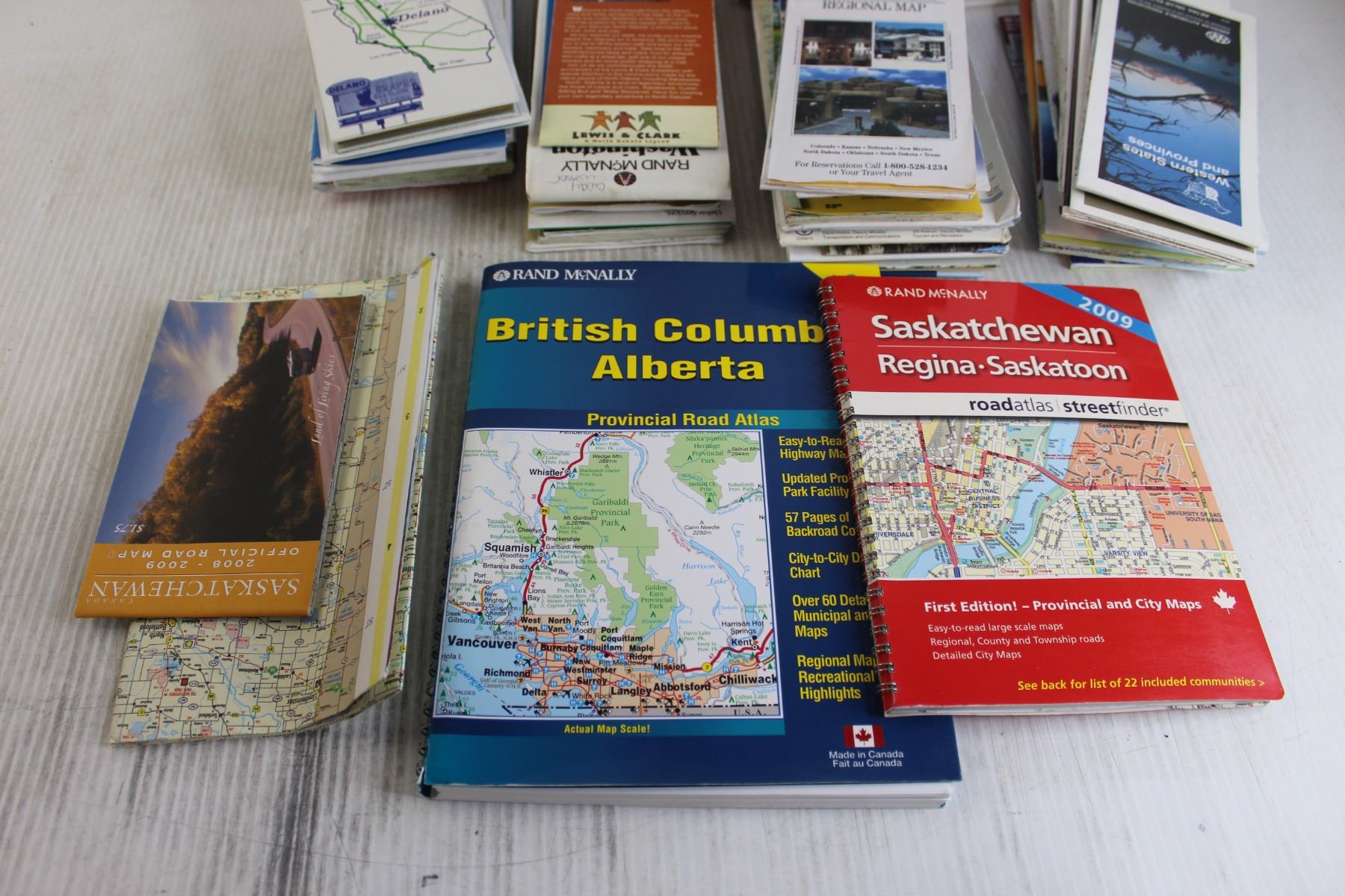 Assorted Maps (50+) Assorted Maps and Pamphlets - Bodnarus Auctioneering