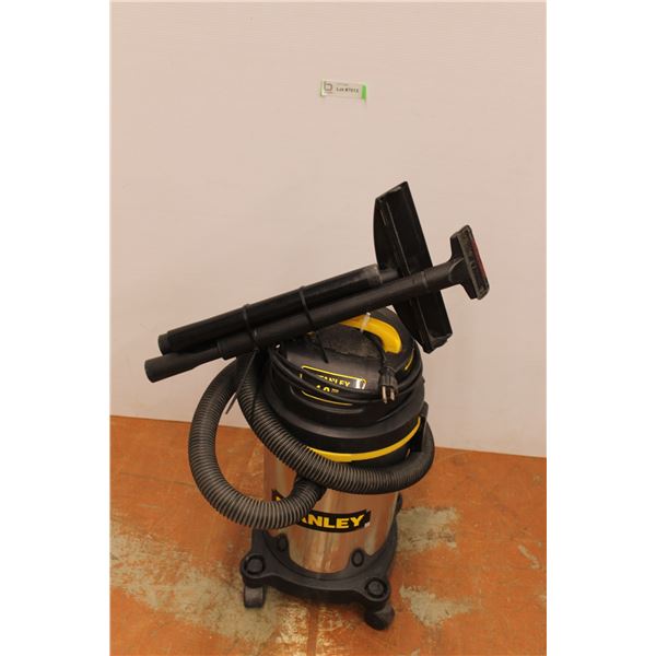 * Stanley 4.0 Horsepower Shop Vac with Attachments - Works